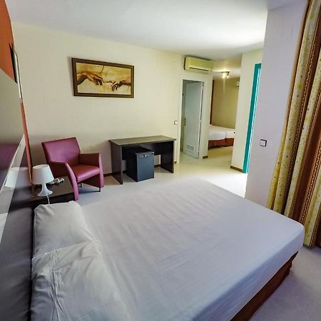 Hotel Jm Jardin De La Reina Guillena Εξωτερικό φωτογραφία