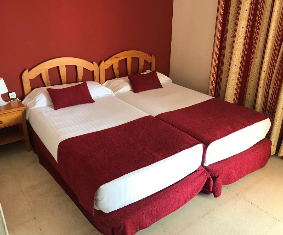 Hotel Jm Jardin De La Reina Guillena Εξωτερικό φωτογραφία