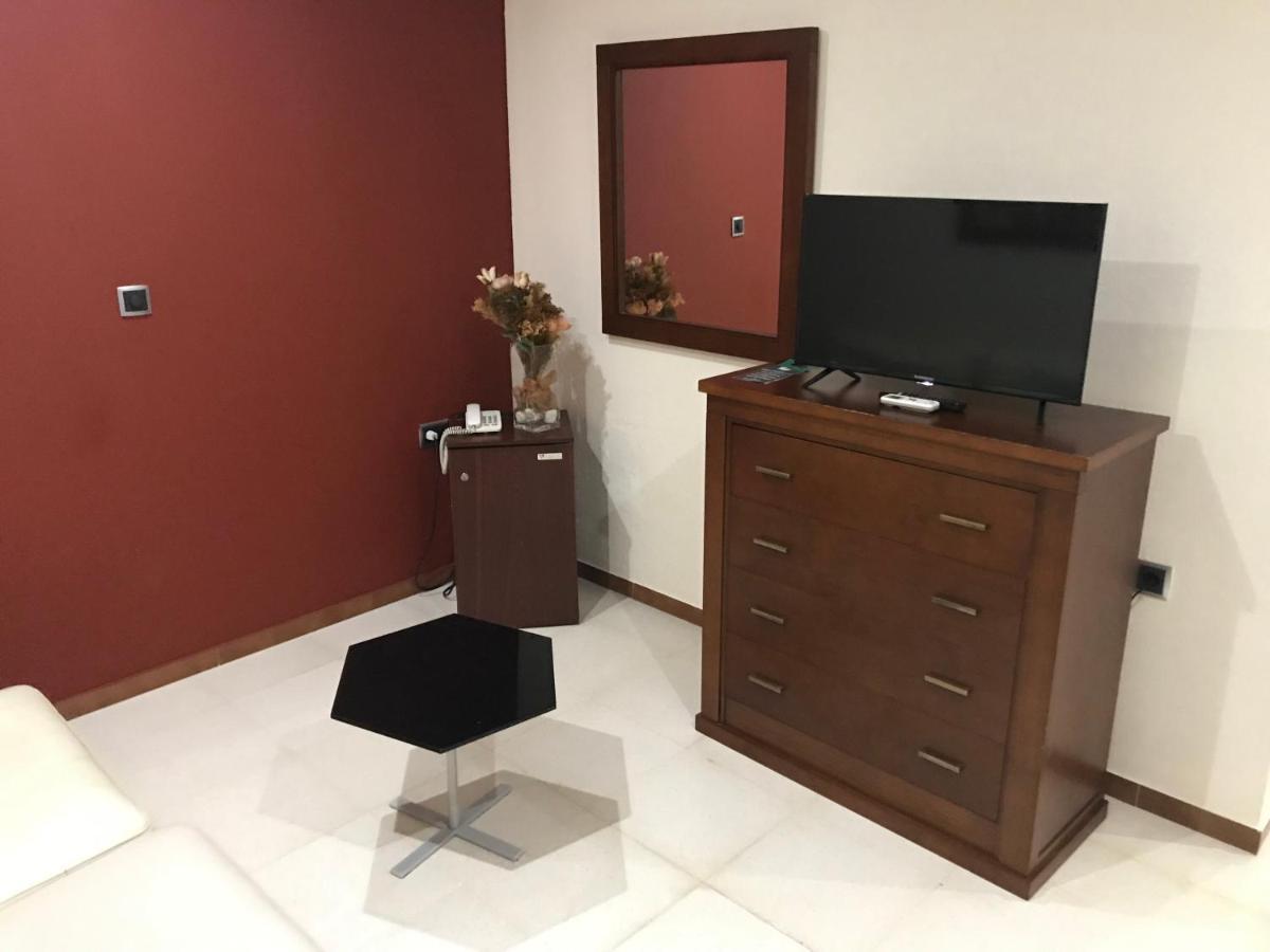 Hotel Jm Jardin De La Reina Guillena Εξωτερικό φωτογραφία