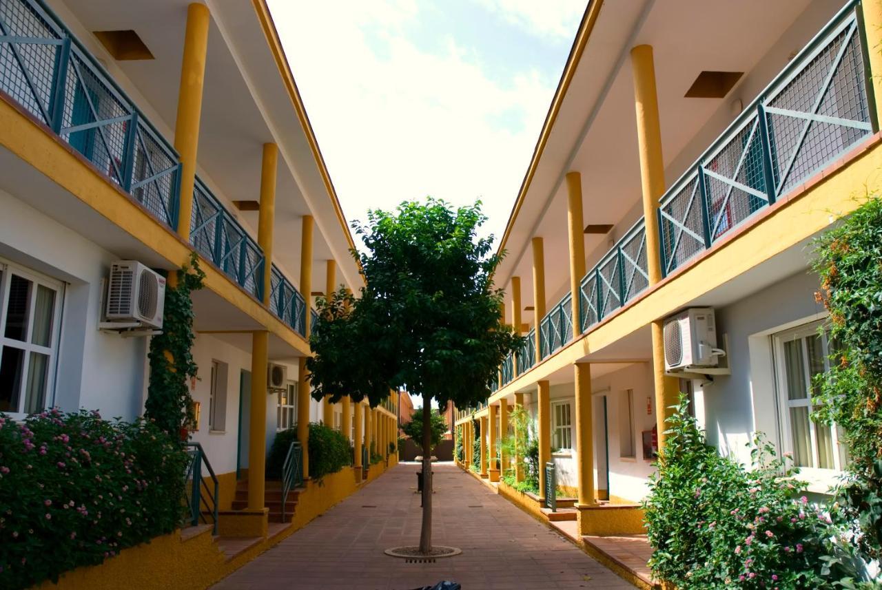 Hotel Jm Jardin De La Reina Guillena Εξωτερικό φωτογραφία