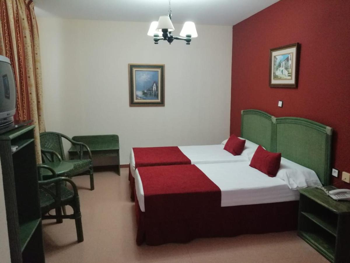 Hotel Jm Jardin De La Reina Guillena Εξωτερικό φωτογραφία