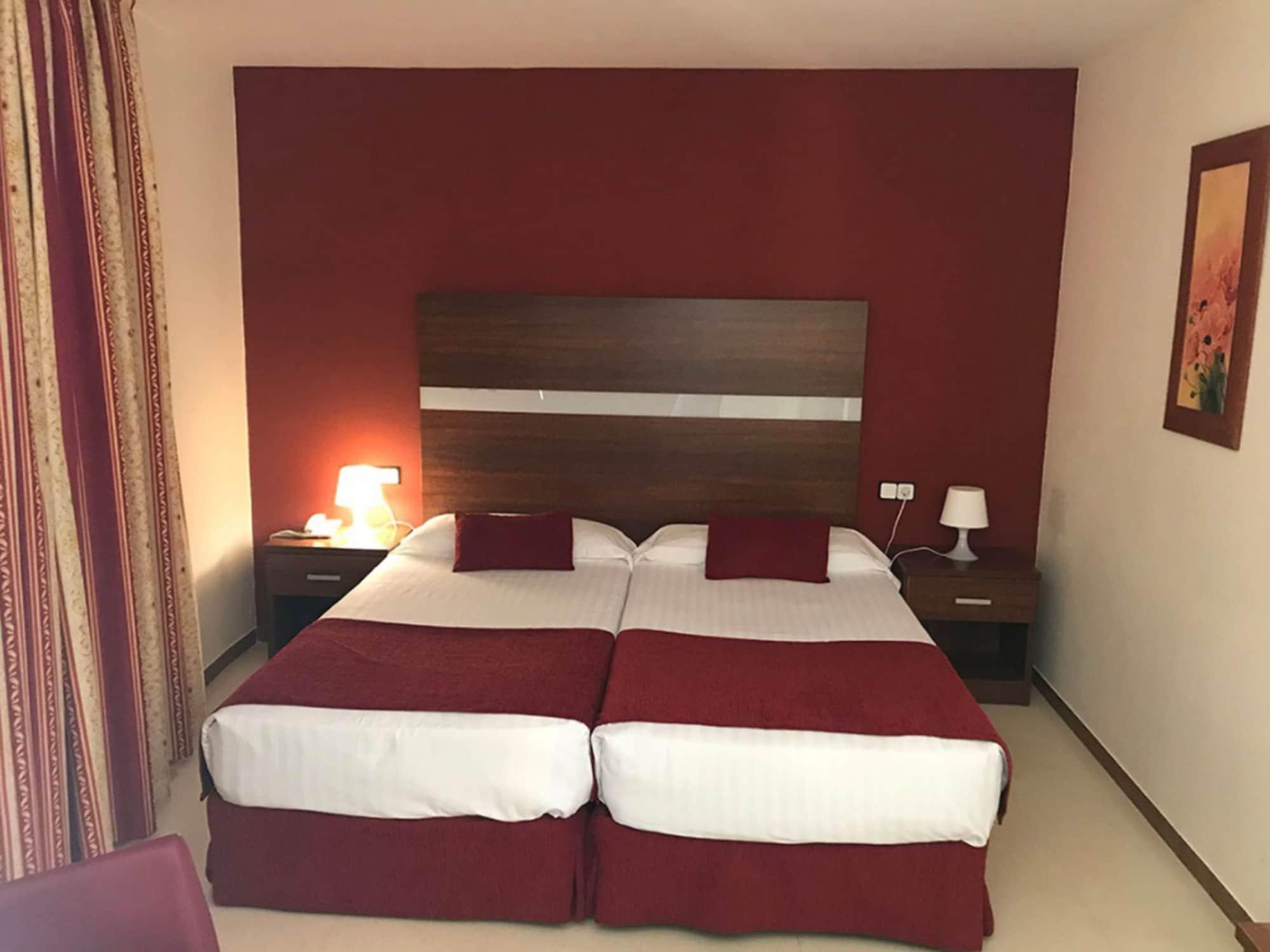 Hotel Jm Jardin De La Reina Guillena Εξωτερικό φωτογραφία