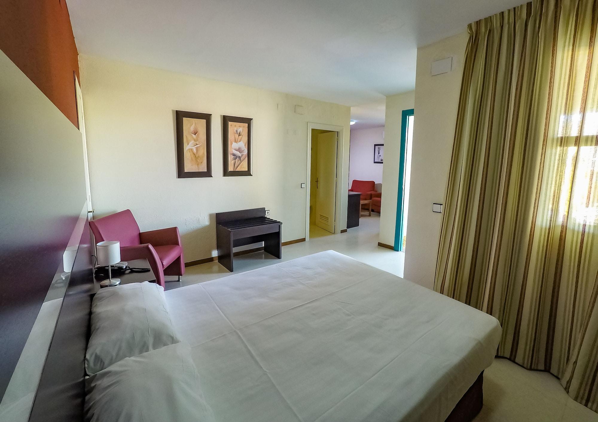 Hotel Jm Jardin De La Reina Guillena Εξωτερικό φωτογραφία