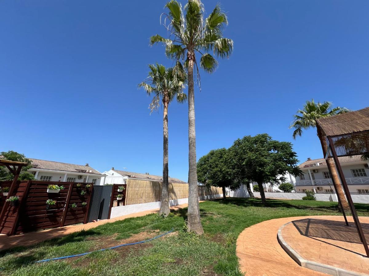 Hotel Jm Jardin De La Reina Guillena Εξωτερικό φωτογραφία