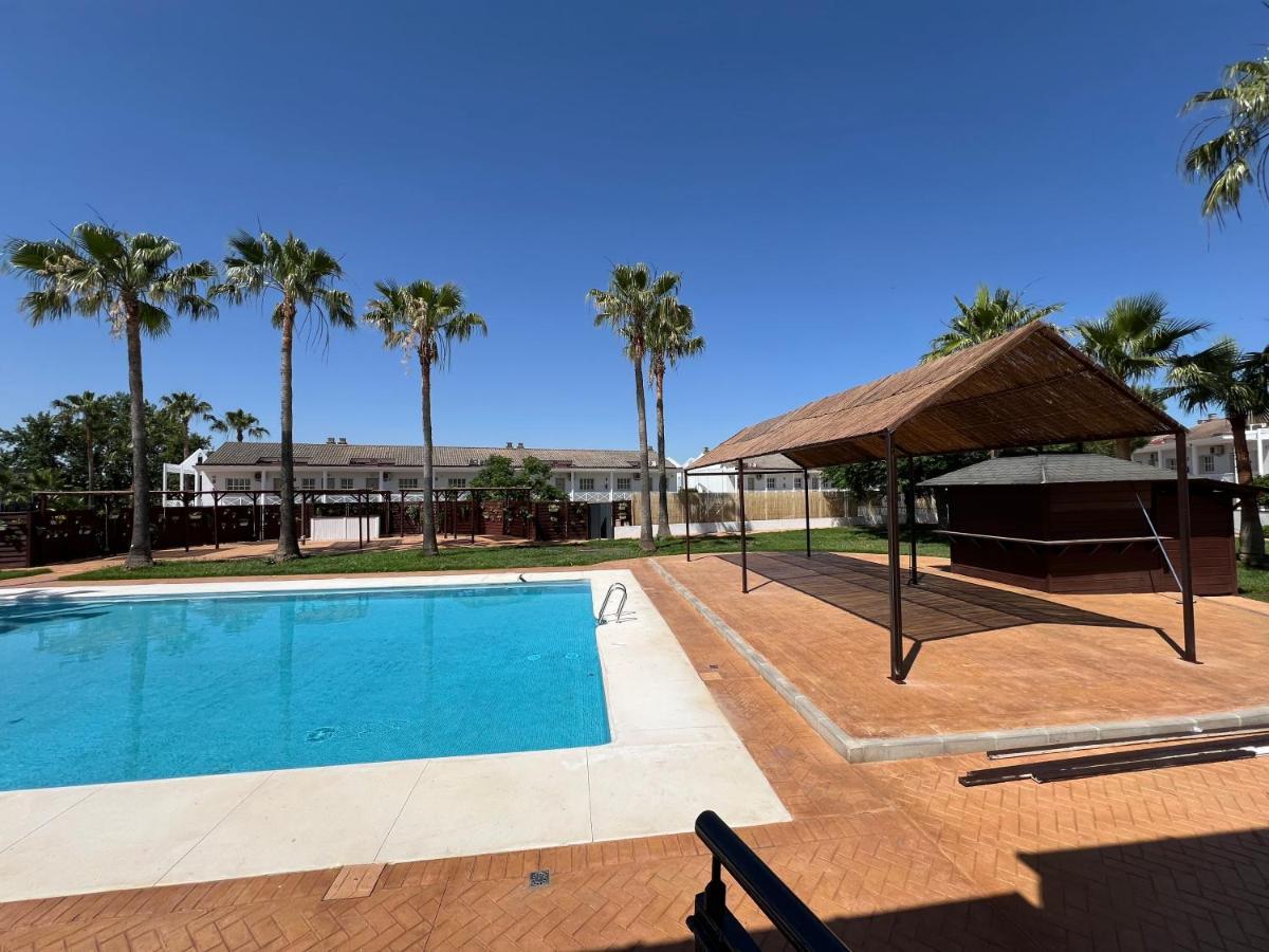 Hotel Jm Jardin De La Reina Guillena Εξωτερικό φωτογραφία