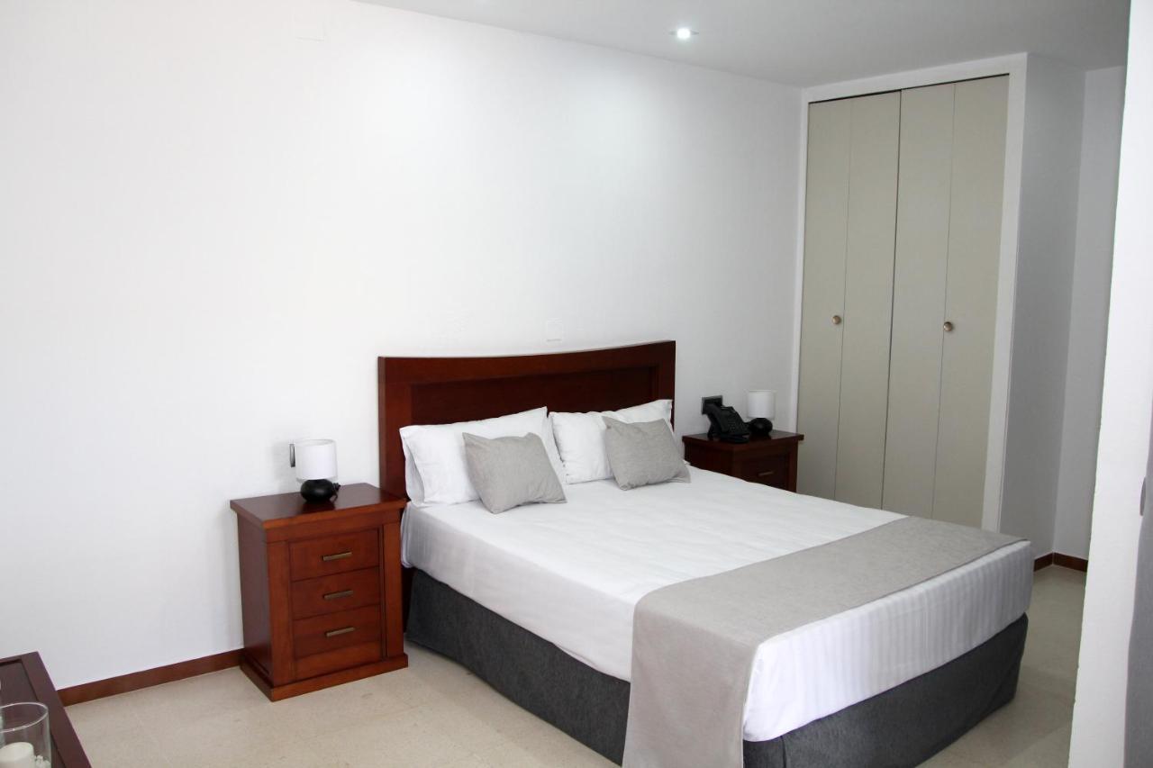 Hotel Jm Jardin De La Reina Guillena Εξωτερικό φωτογραφία